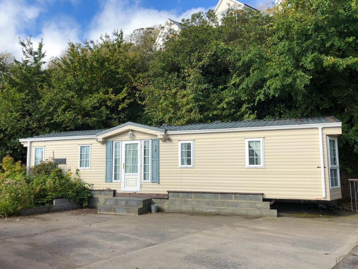 Pendine Manor Villa Exterior photo